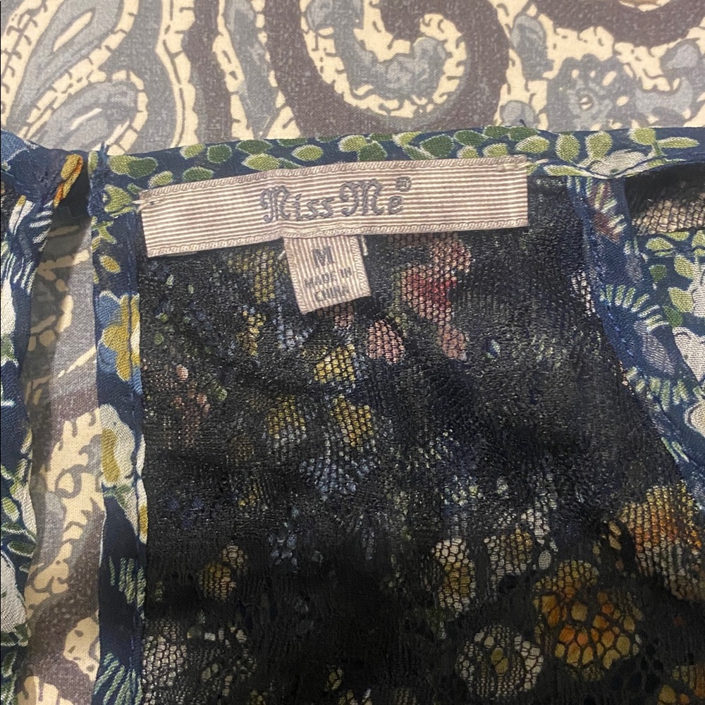 Miss Me Floral Black cold shoulder Top - Picture 4 of 10